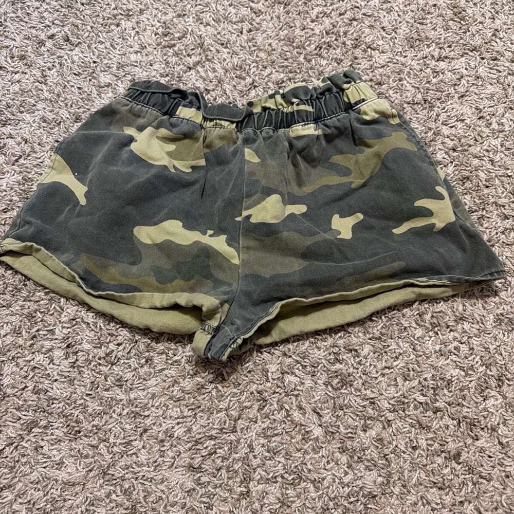 SHEIN High Waist Camo Women's Shorts